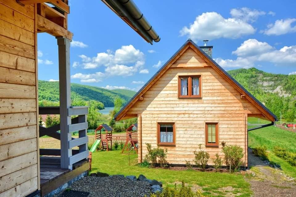 Domki Caloroczne Domkowstwo Bobrka Екстериор снимка